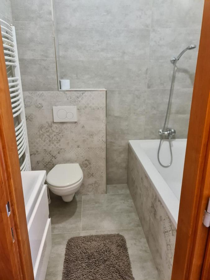 Hotel Koruna Rožnov pod Radhoštěm Екстериор снимка