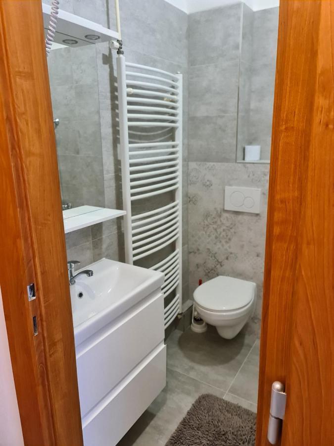 Hotel Koruna Rožnov pod Radhoštěm Екстериор снимка