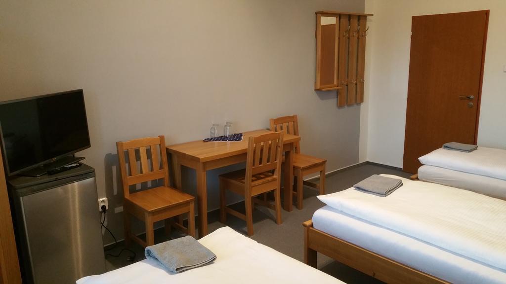 Hotel Koruna Rožnov pod Radhoštěm Стая снимка