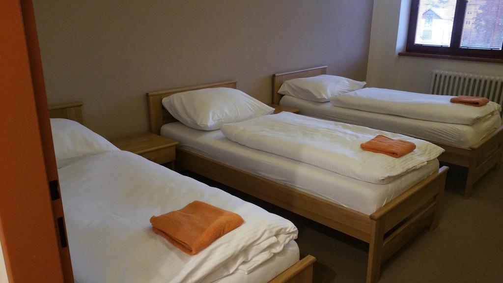 Hotel Koruna Rožnov pod Radhoštěm Стая снимка