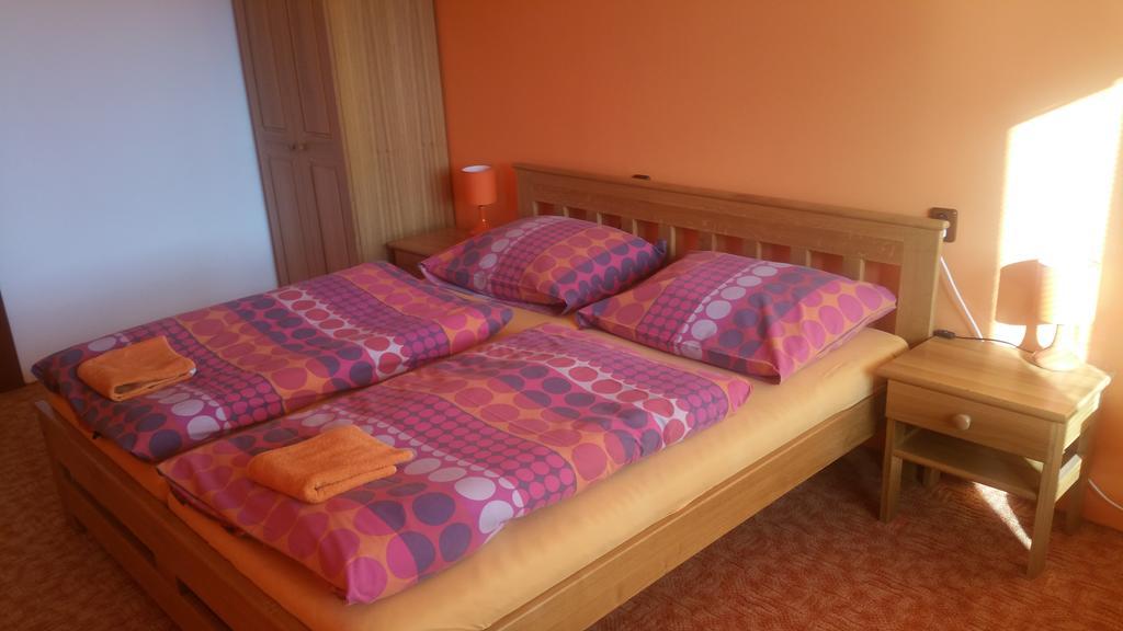 Hotel Koruna Rožnov pod Radhoštěm Стая снимка