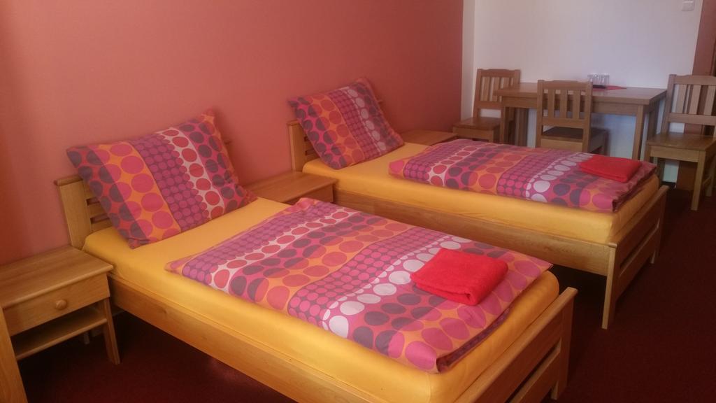 Hotel Koruna Rožnov pod Radhoštěm Стая снимка