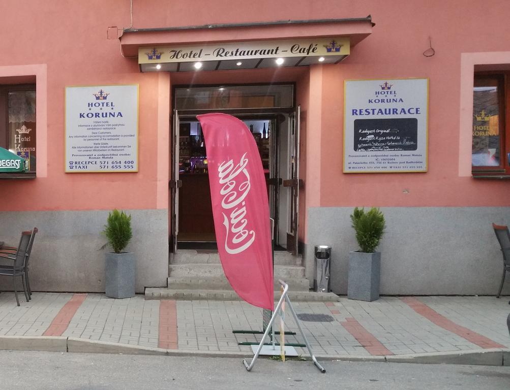 Hotel Koruna Rožnov pod Radhoštěm Екстериор снимка