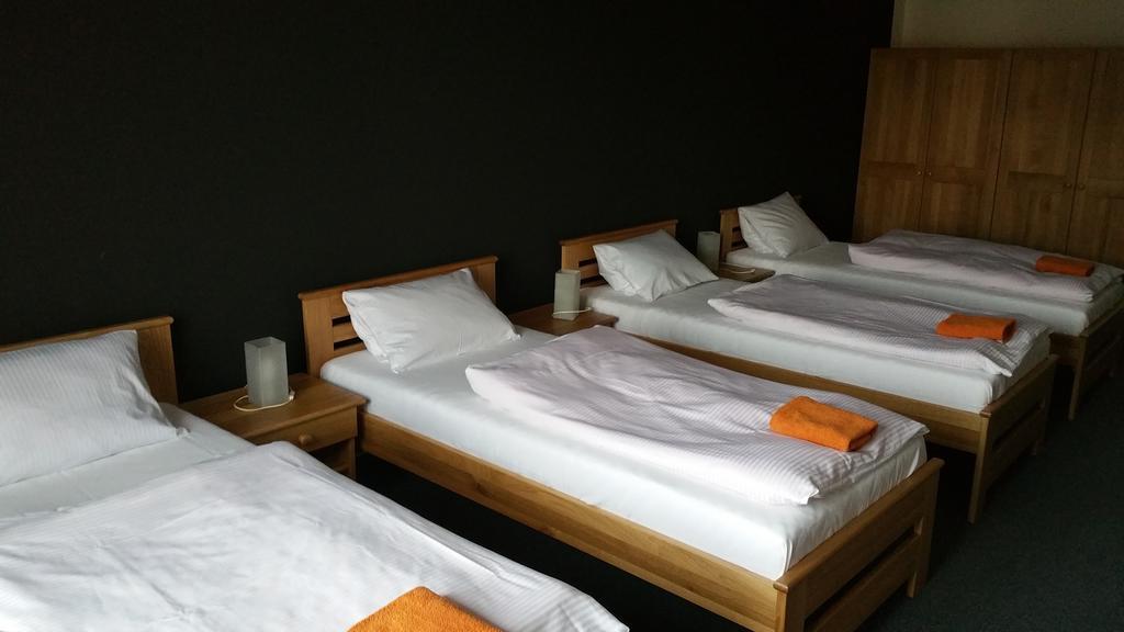 Hotel Koruna Rožnov pod Radhoštěm Стая снимка